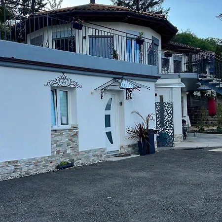 Chez Aidart Homestay *